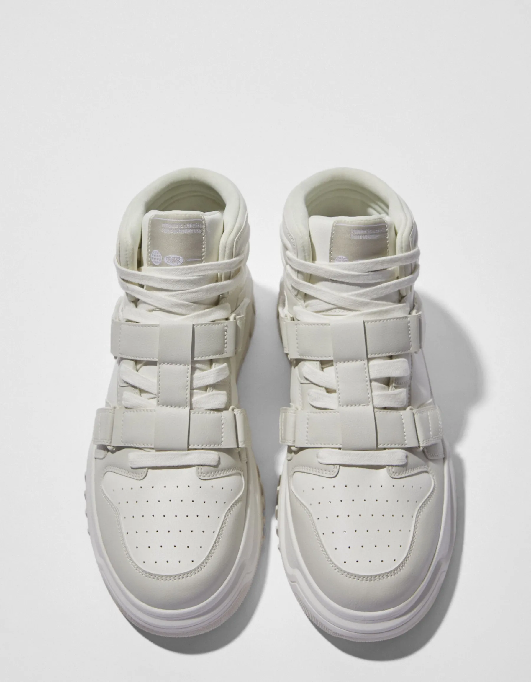 BERSHKA Baskets montantes à scratch homme Blanc Discount