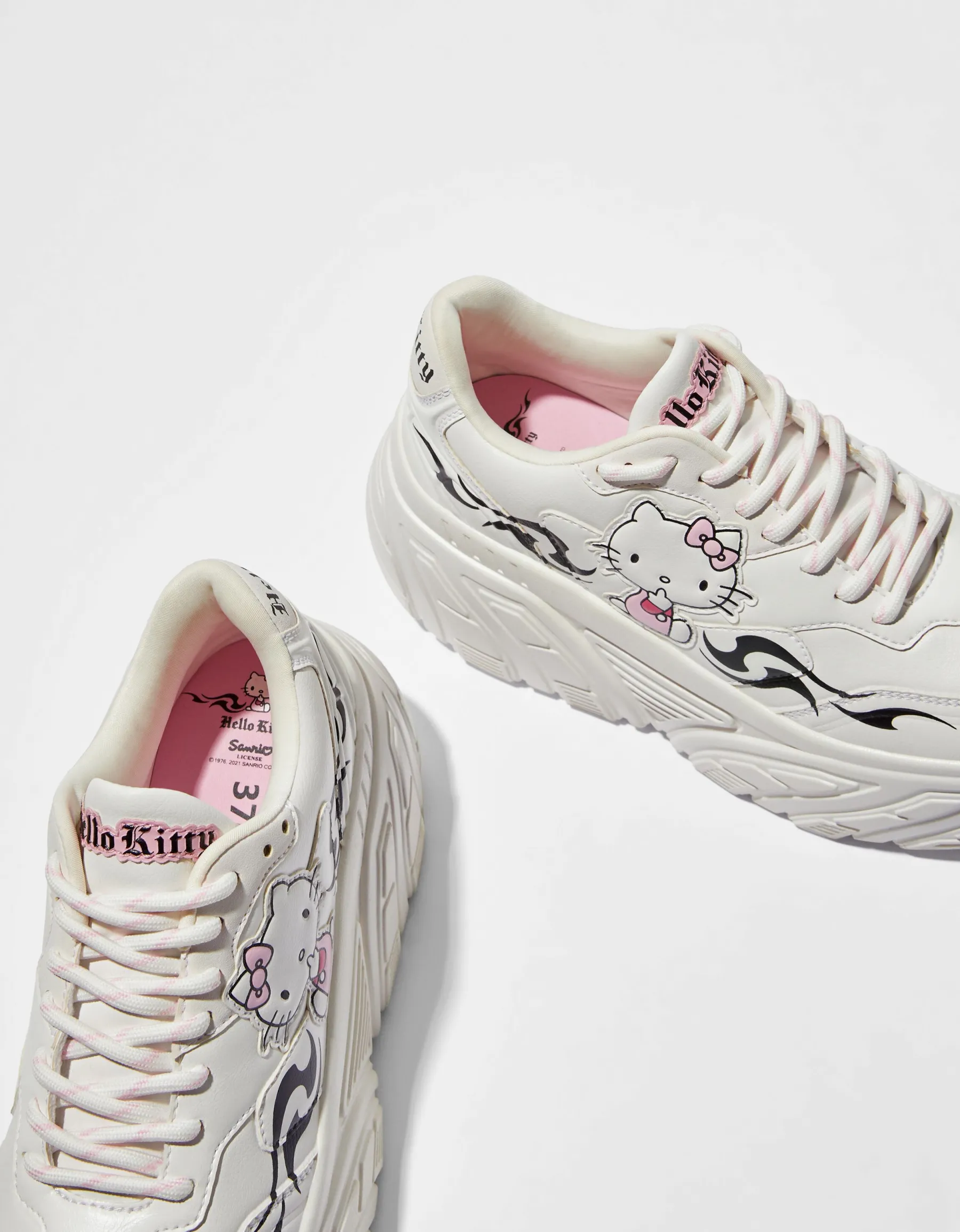 BERSHKA Baskets montantes Hello Kitty Blanc Fashion