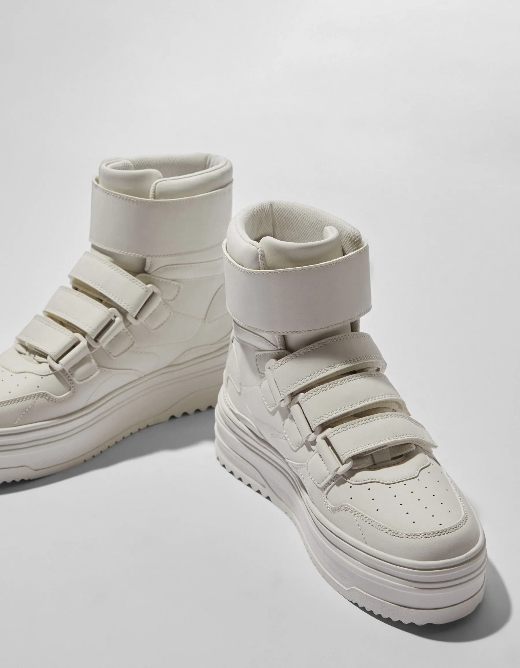 BERSHKA Baskets montantes homme Écru Cheap