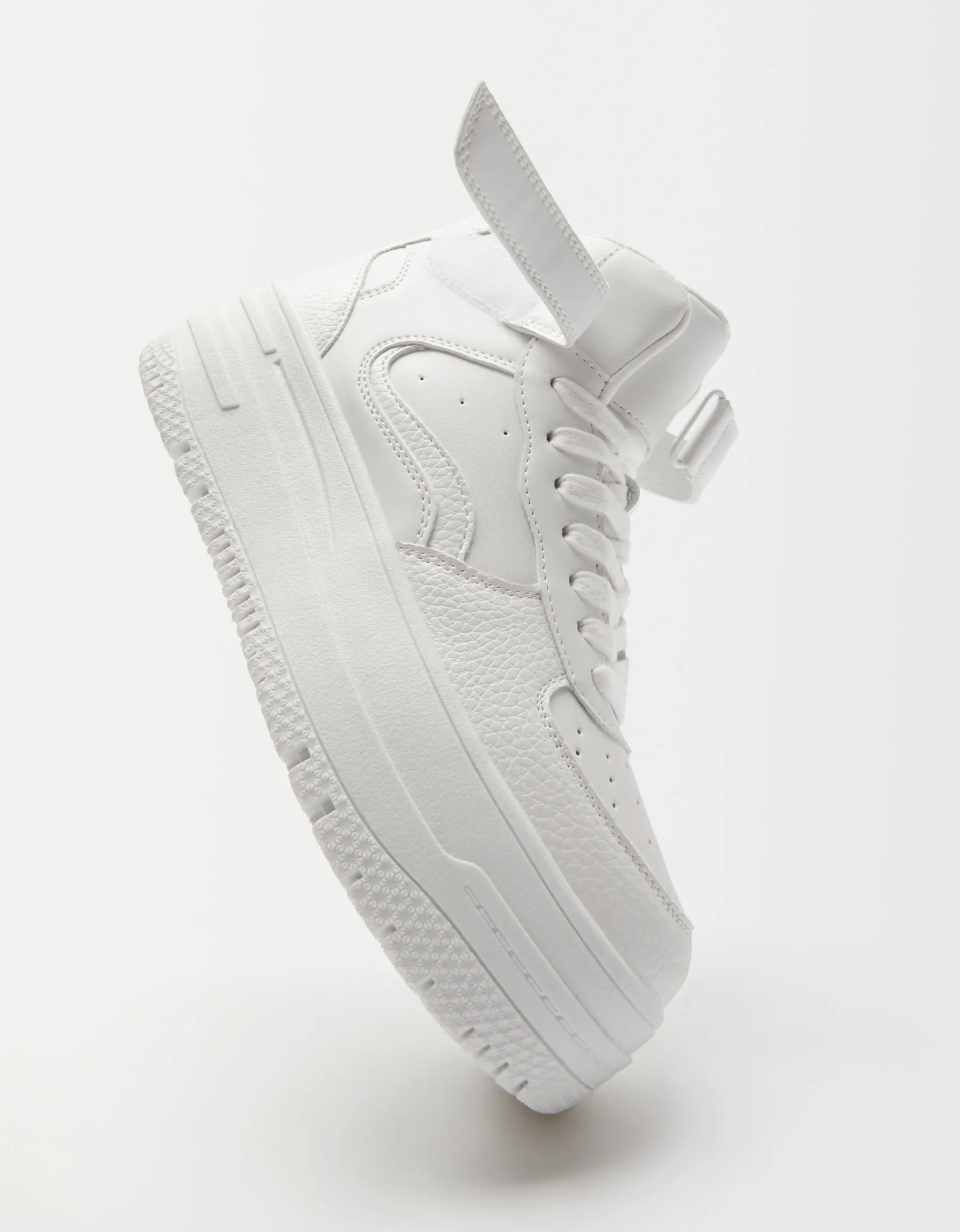 BERSHKA Baskets montantes lanière Blanc Discount