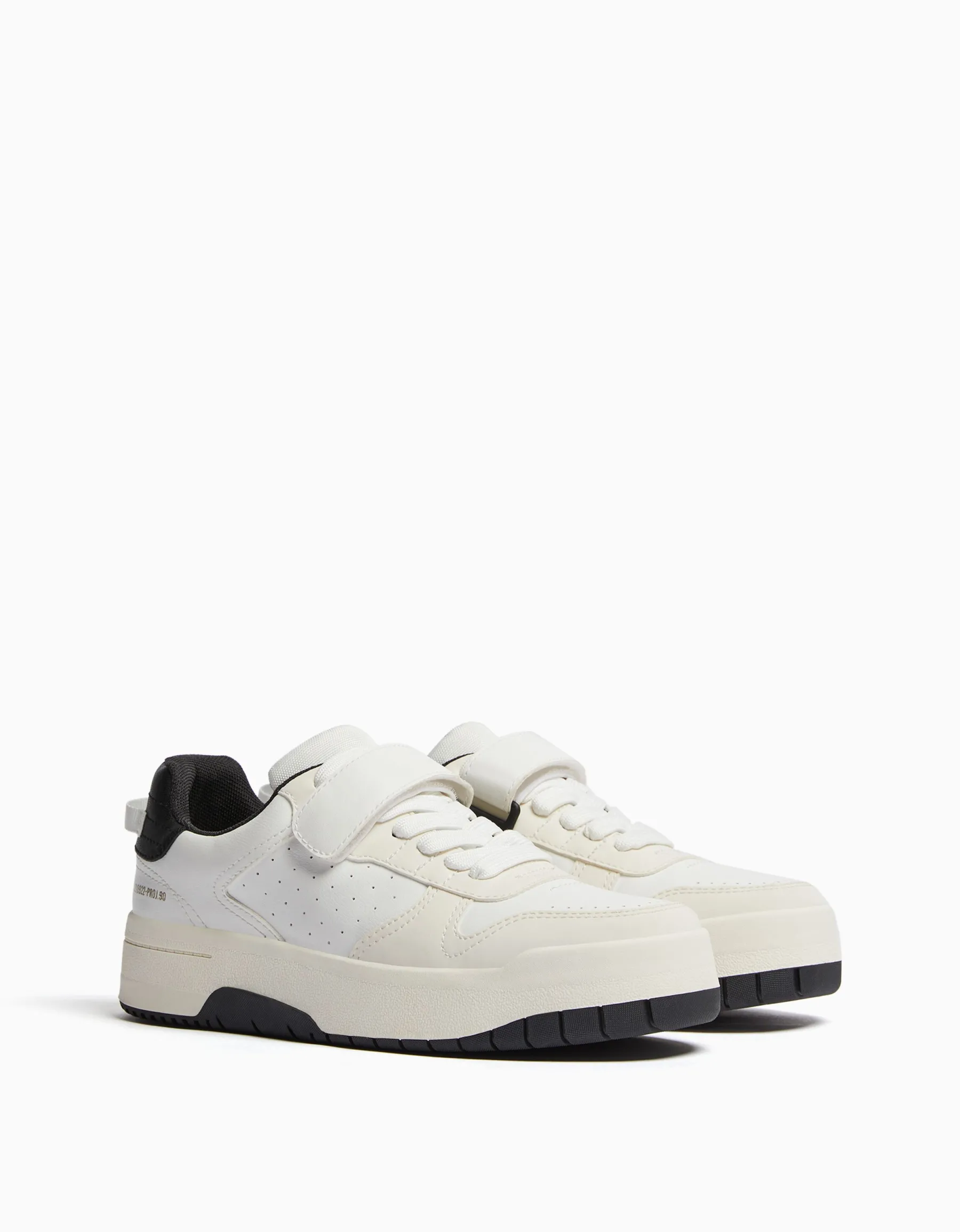 BERSHKA Baskets perforées détail bride Blanc Sale