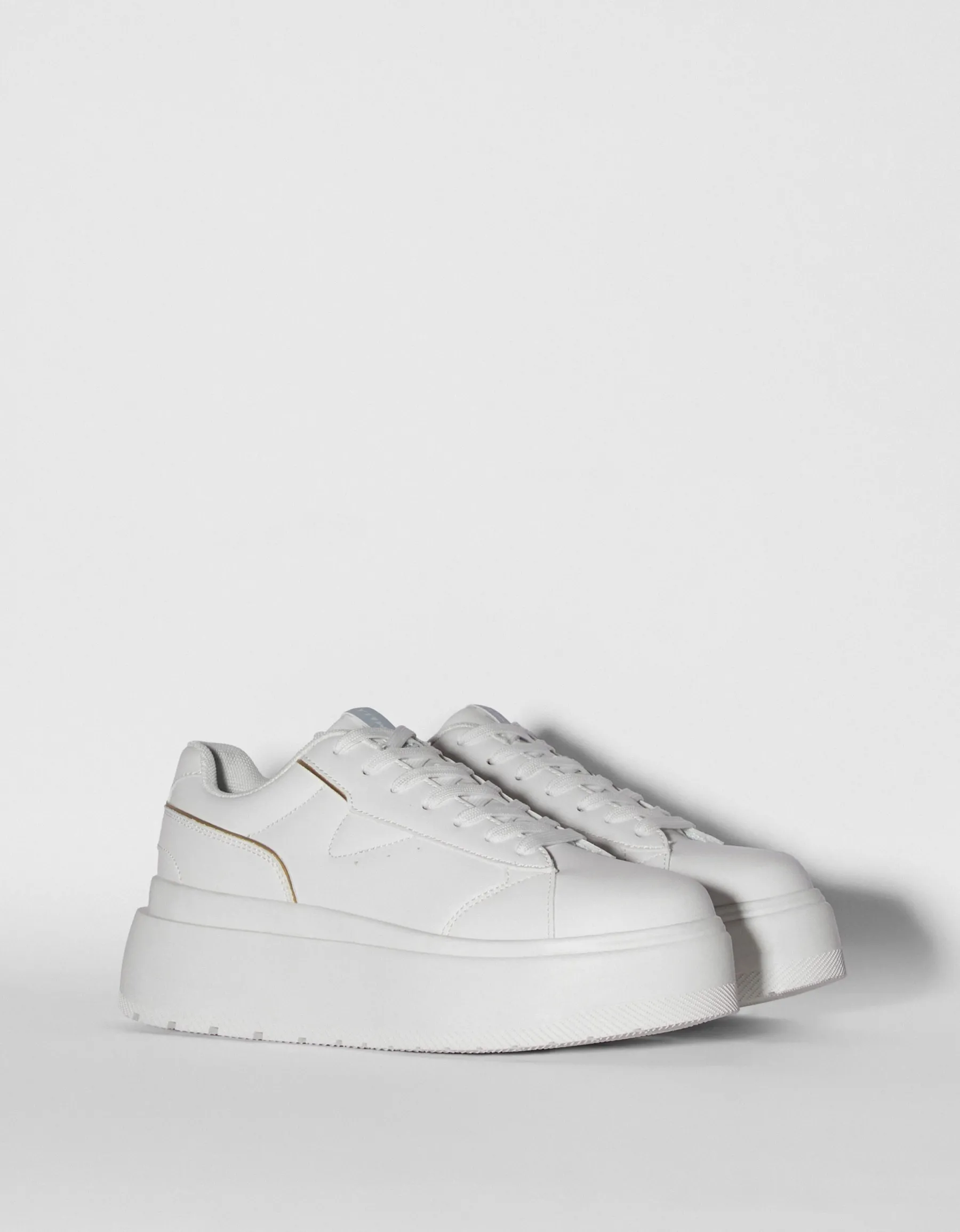 BERSHKA Baskets plateforme détails métallisés Blanc Shop