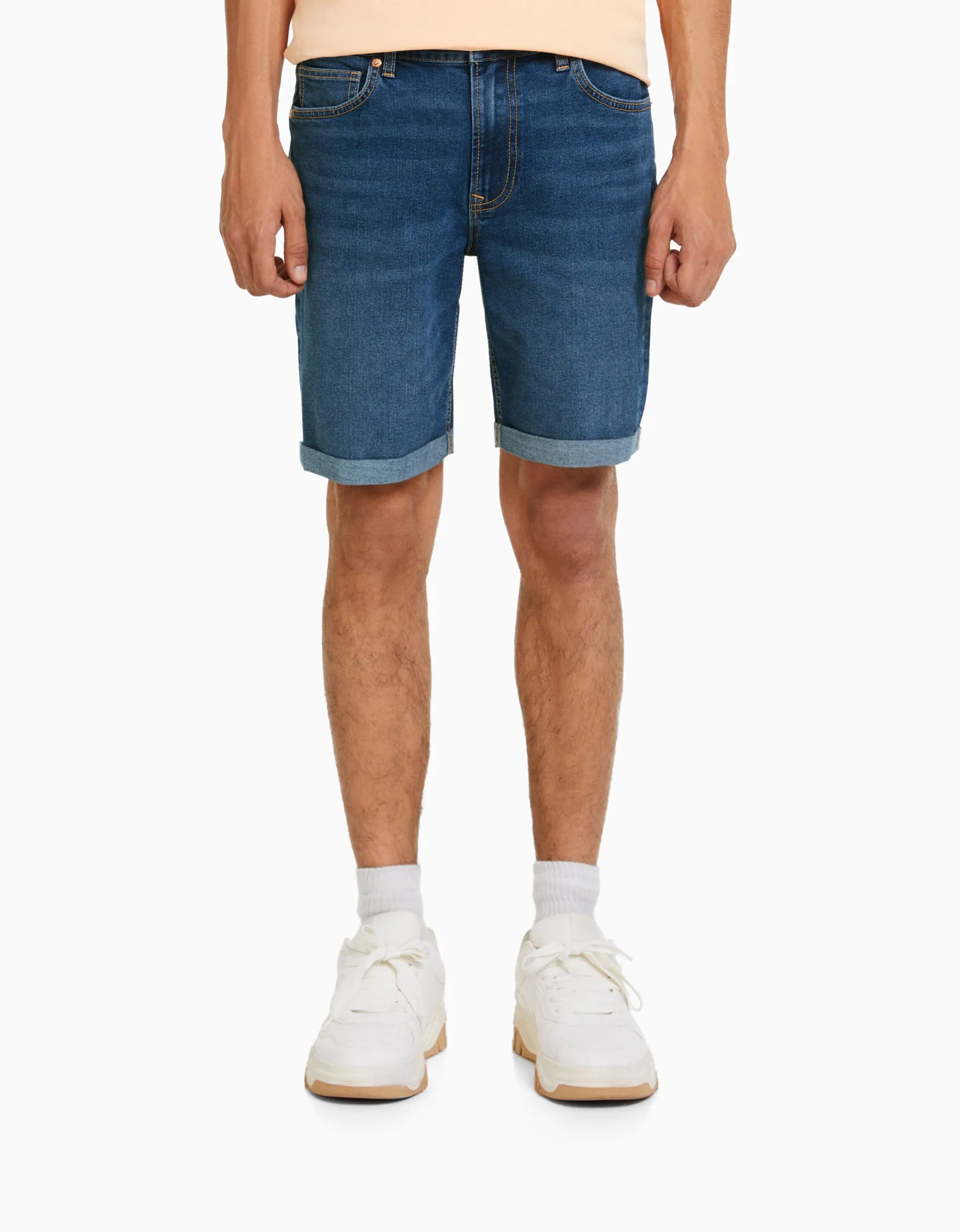 BERSHKA Bermuda denim skinny retroussé Bleu Shop