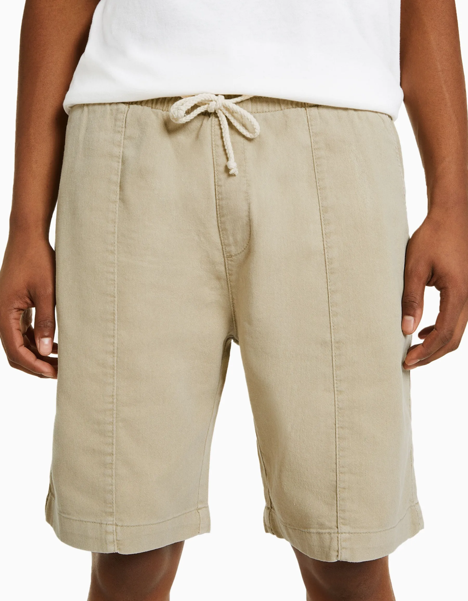 BERSHKA Bermuda jogger effet rustique Blanc Hot