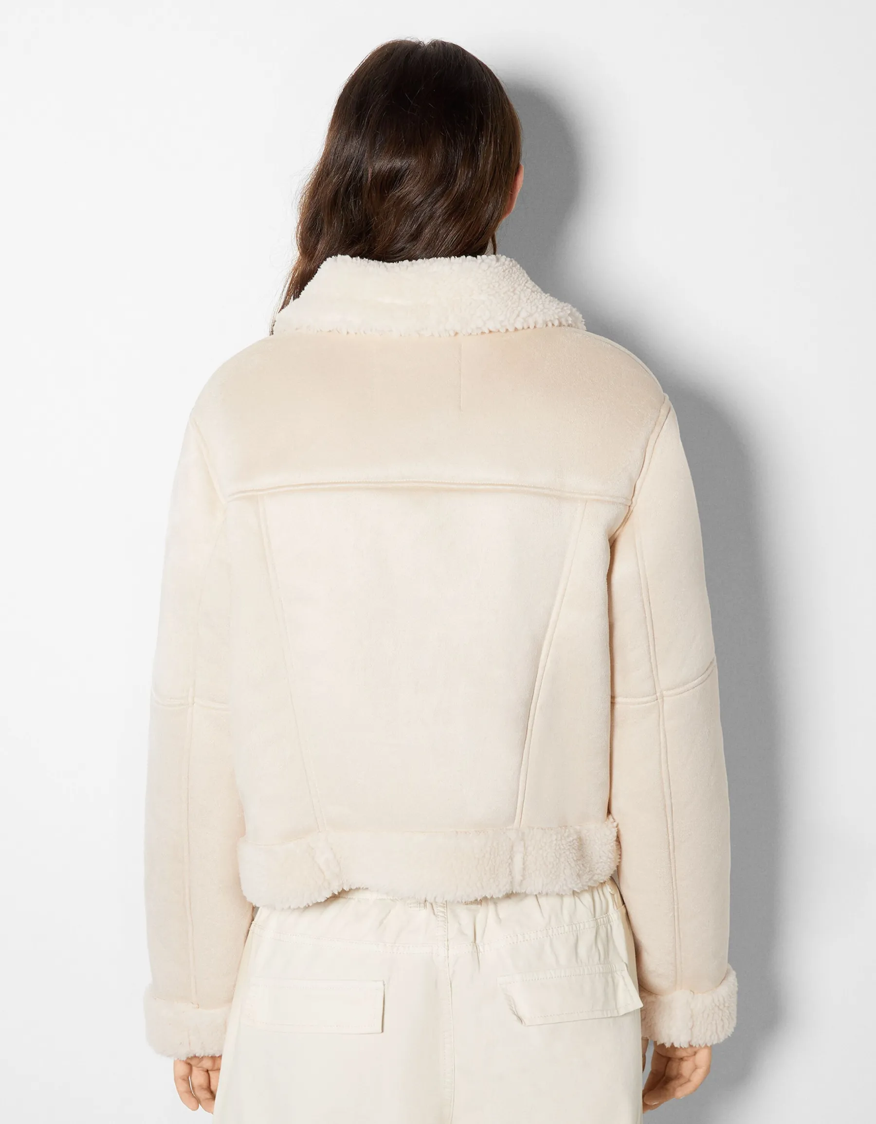 BERSHKA Blouson biker cropped double face suédine Blanc cassé Discount