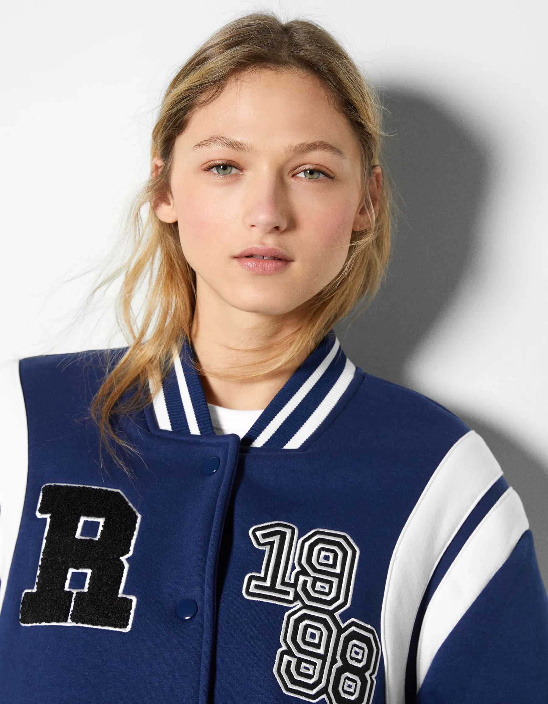 BERSHKA Blouson cropped varsity Violet Flash Sale