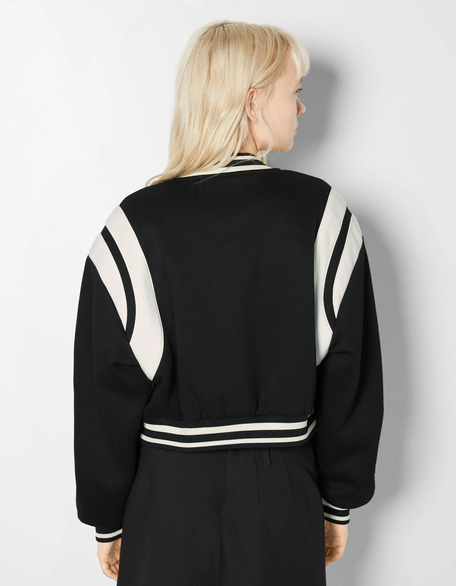 BERSHKA Blouson cropped varsity Violet Best