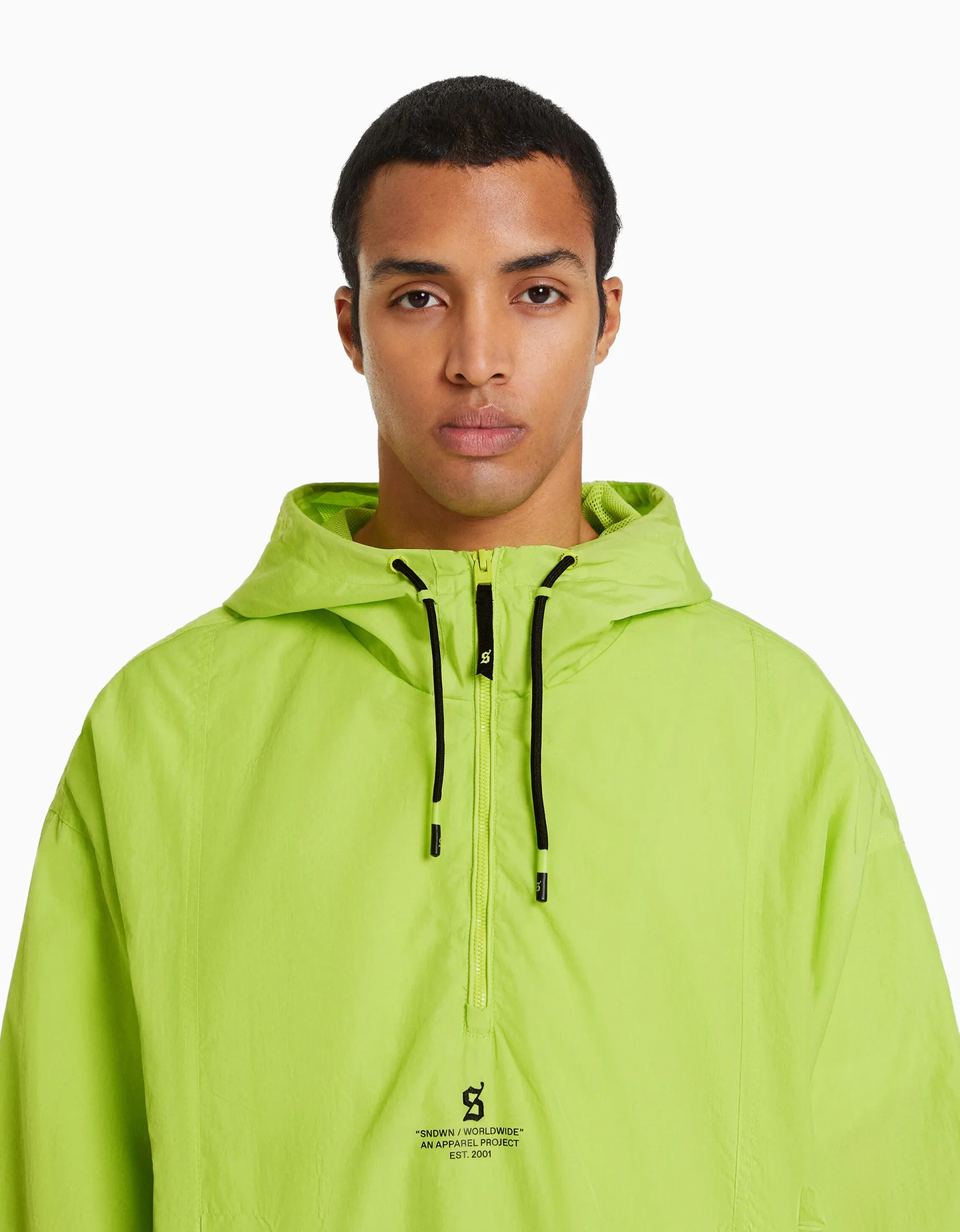 BERSHKA Blouson fin capuche effet nylon Lime Outlet