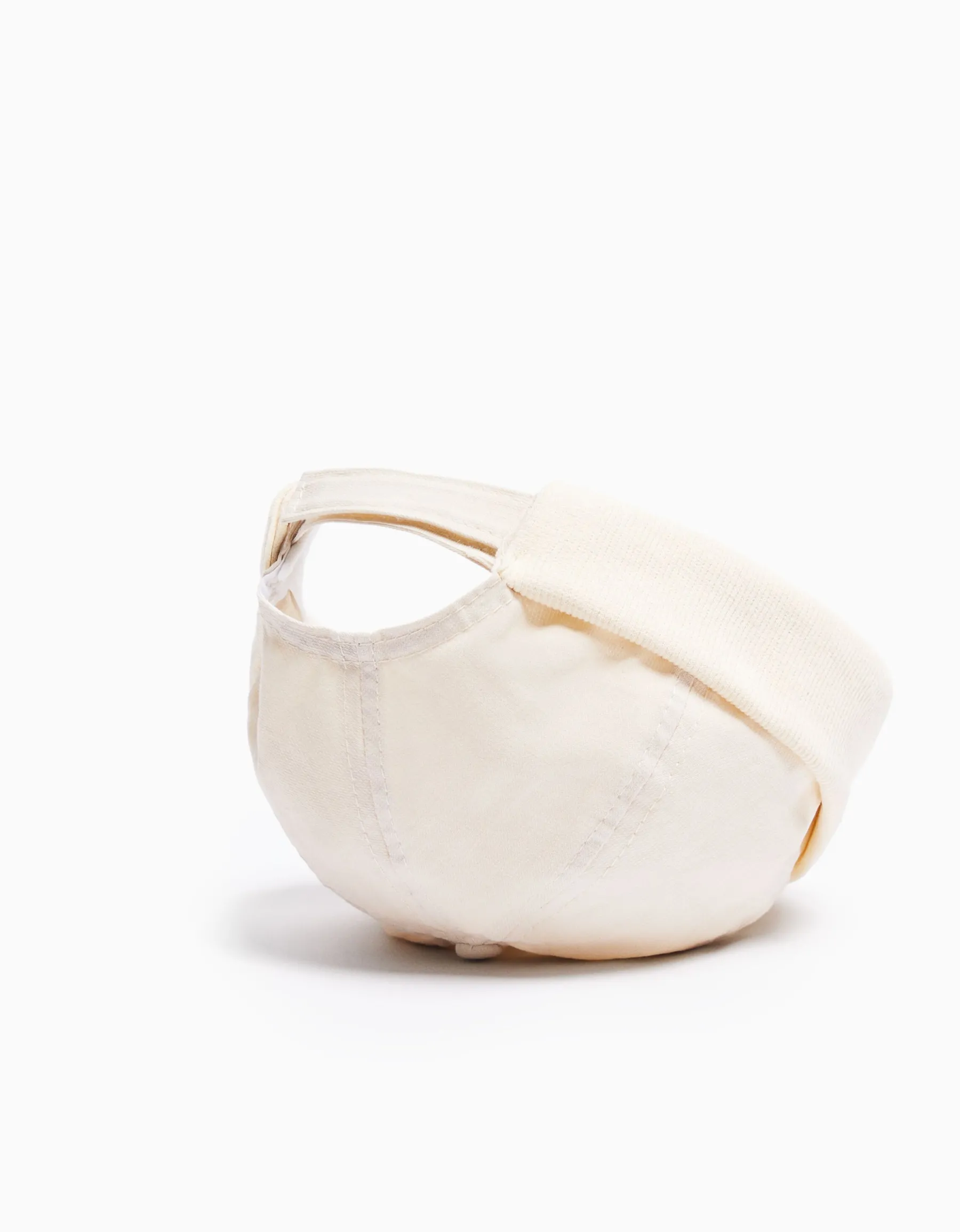 BERSHKA Bonnet court bord-côte Écru Discount