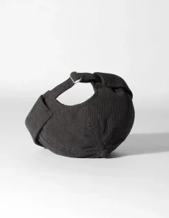 BERSHKA Bonnet court velours côtelé Sable Hot