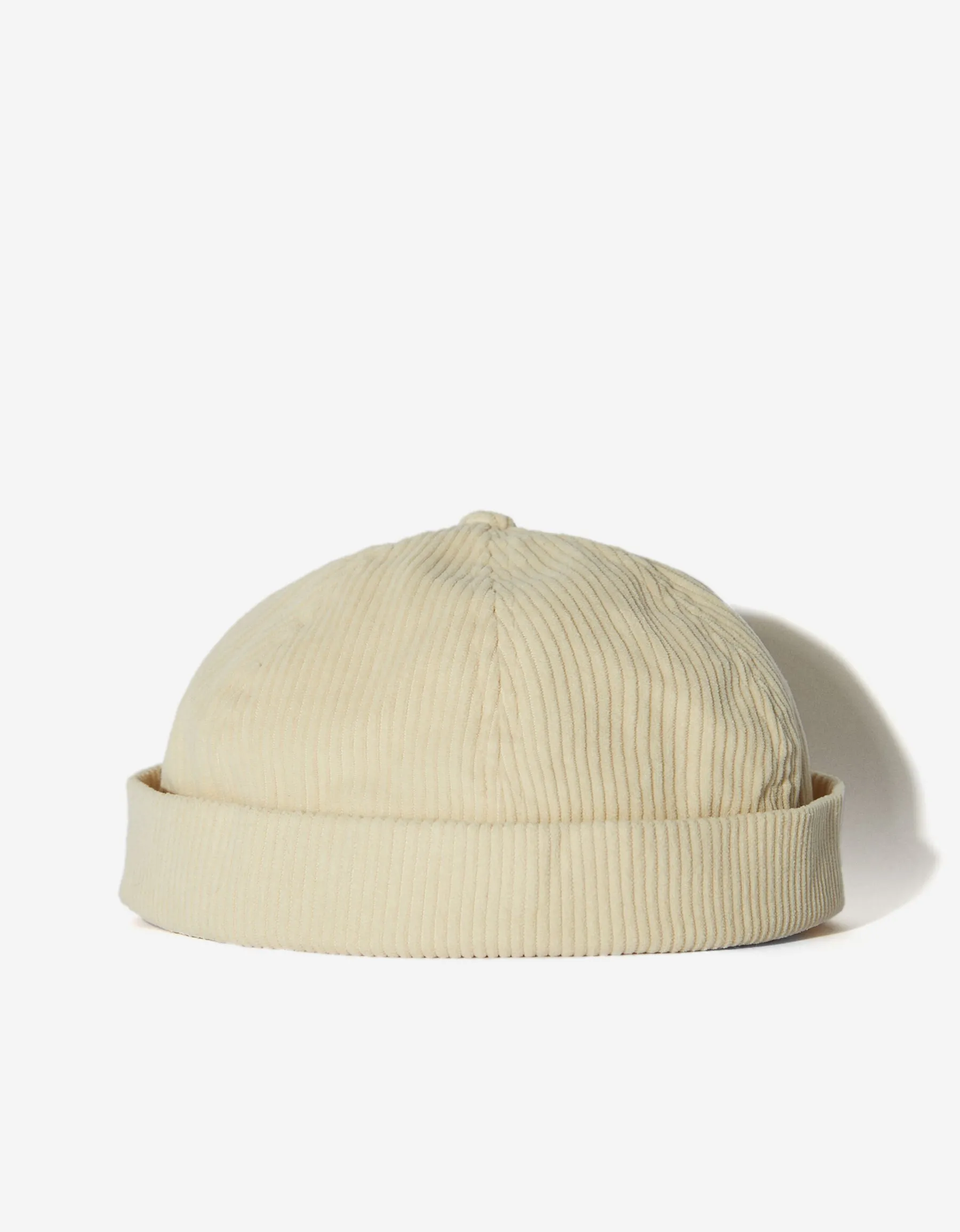 BERSHKA Bonnet court velours côtelé Sable Online