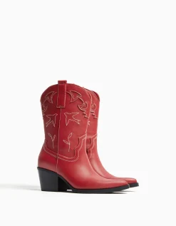 BERSHKA Bottes à talon style cowboy Rouge Fashion