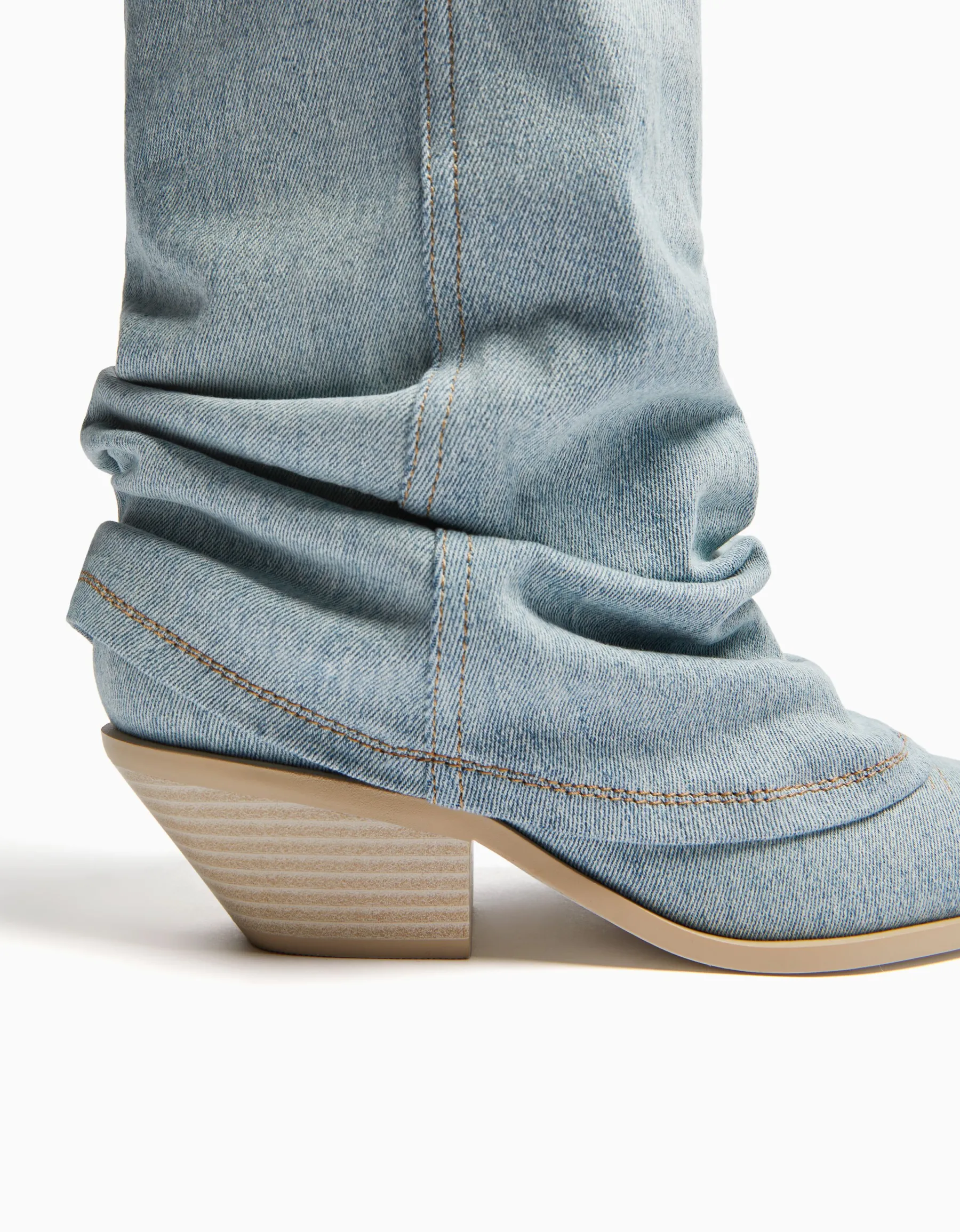 BERSHKA Bottes cowboy denim talon Bleu lavé New