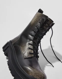 BERSHKA Bottes effet usé semelle crantée homme Noir Online