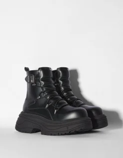 BERSHKA Bottes volume avec boucles homme Noir Online