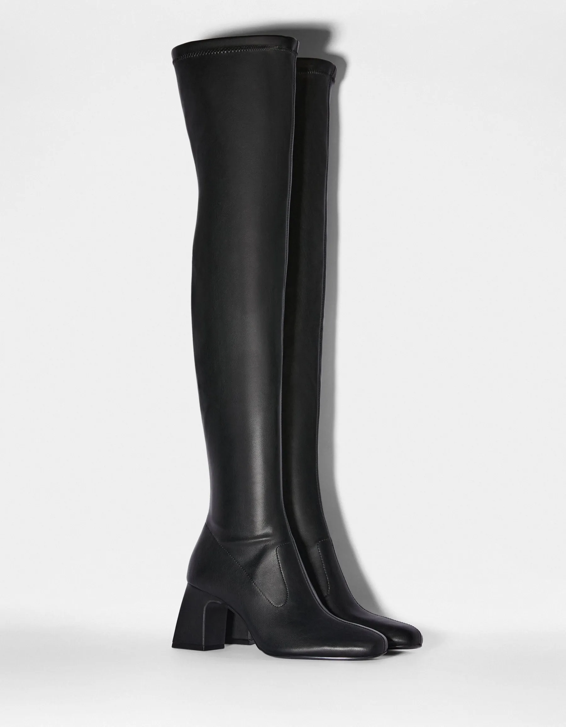 BERSHKA Bottes XL talon midi Noir Fashion