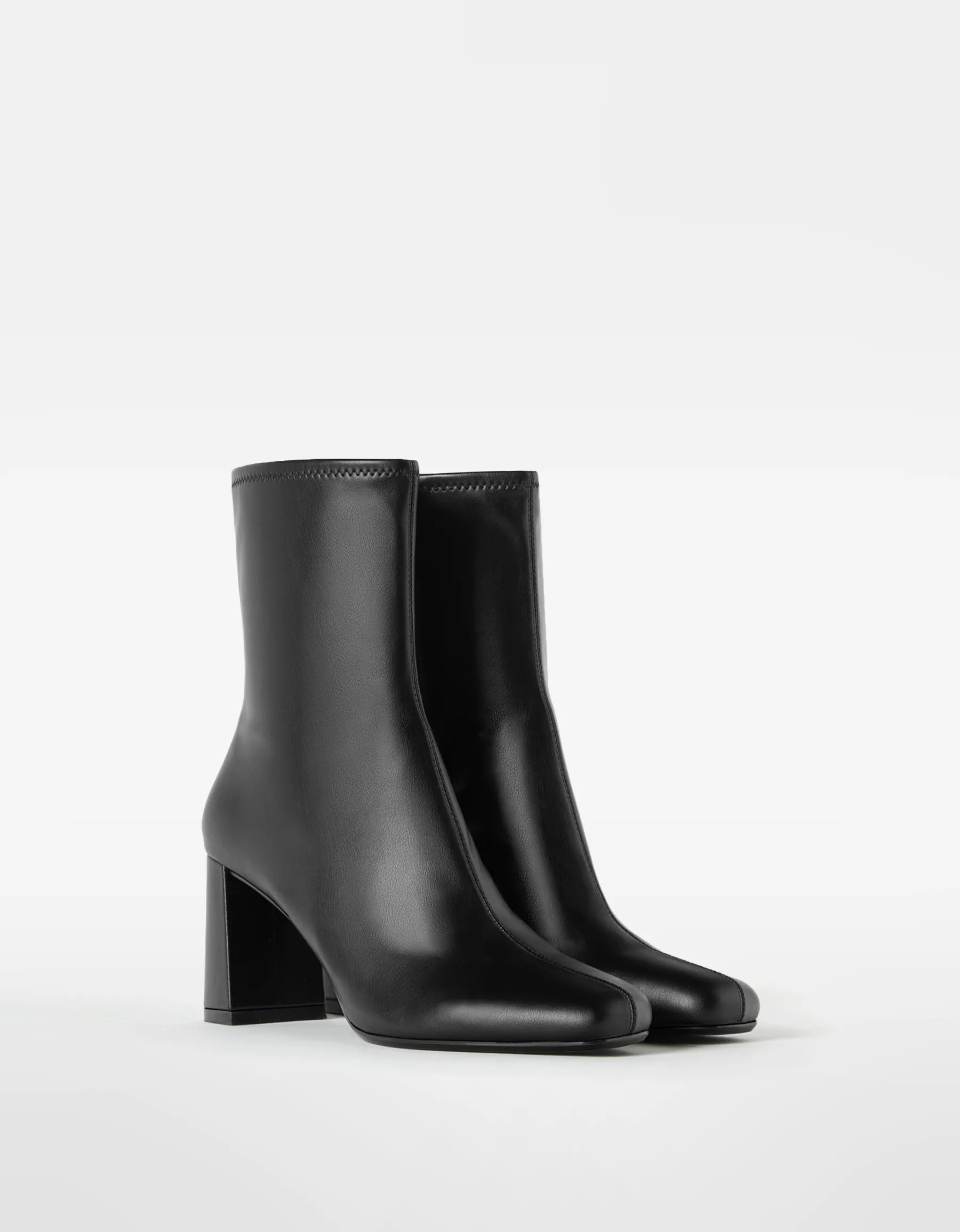 BERSHKA Bottines à talon moulantes Écru Best Sale