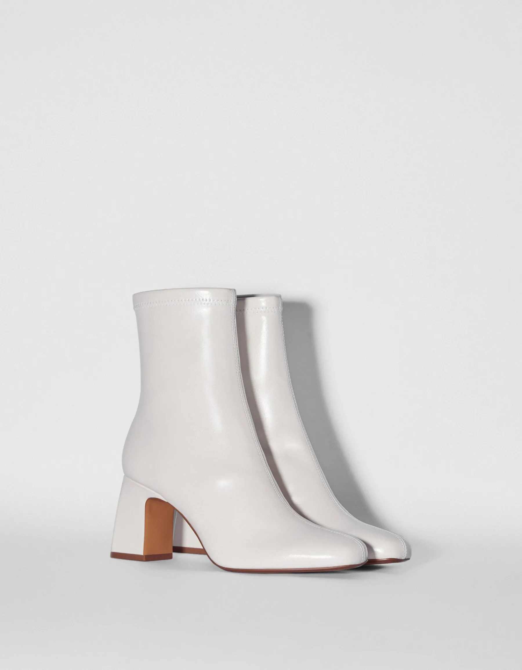 BERSHKA Bottines à talon moulantes Noir Flash Sale
