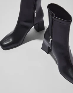 BERSHKA Bottines à talon moulantes Noir Hot