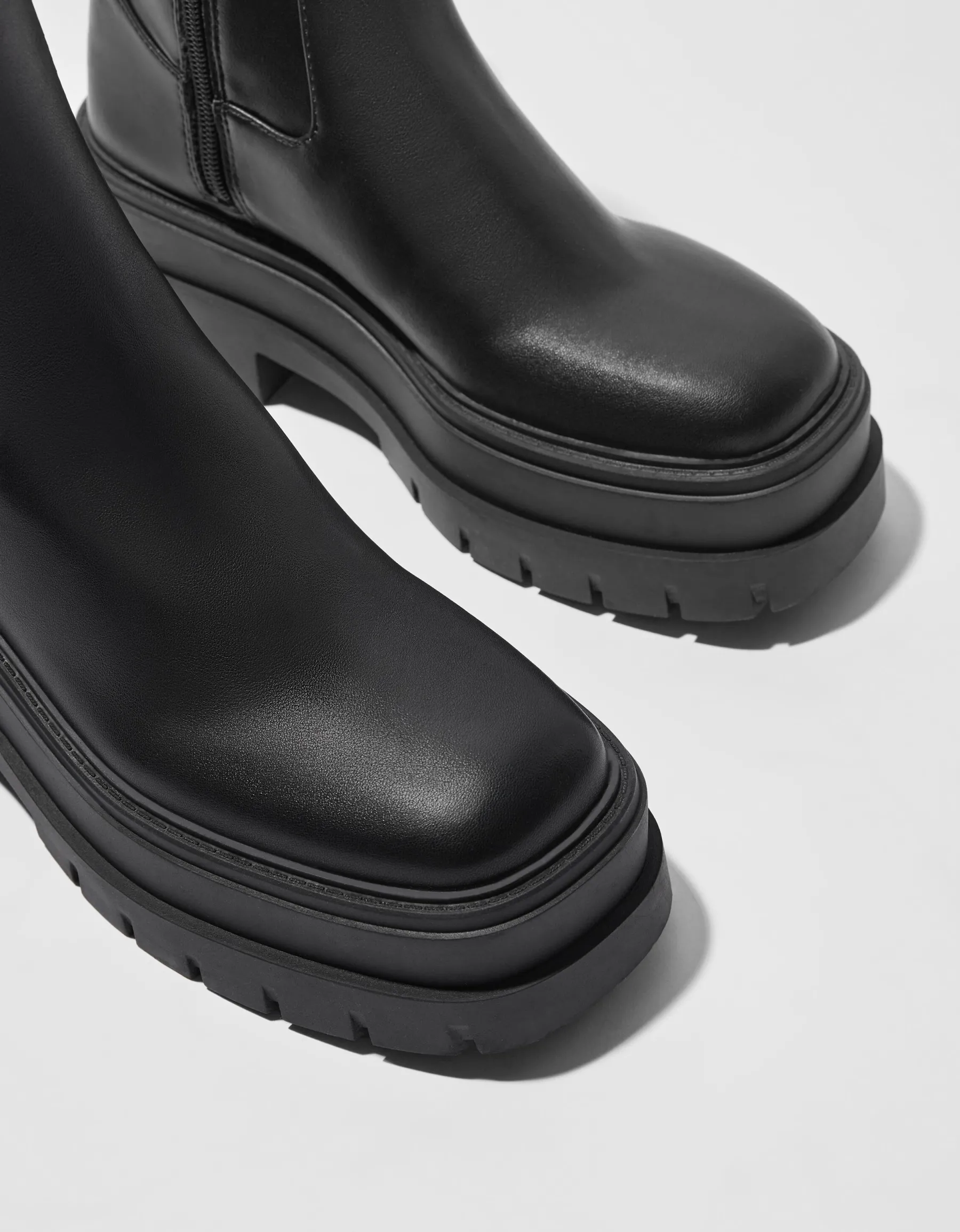 BERSHKA Bottines plateforme moulantes Noir New