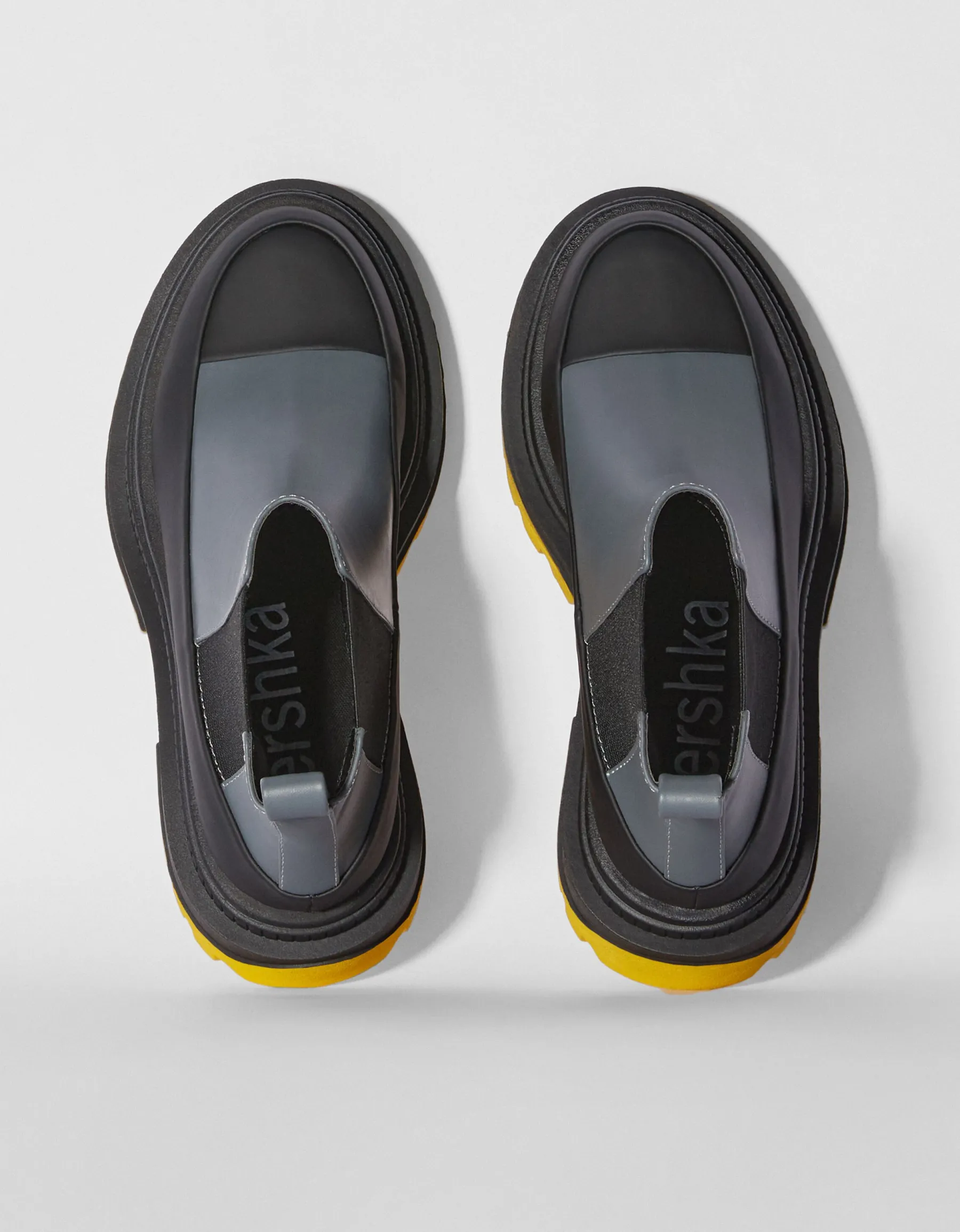 BERSHKA Bottines plates semelle colorée Multicouleur Fashion