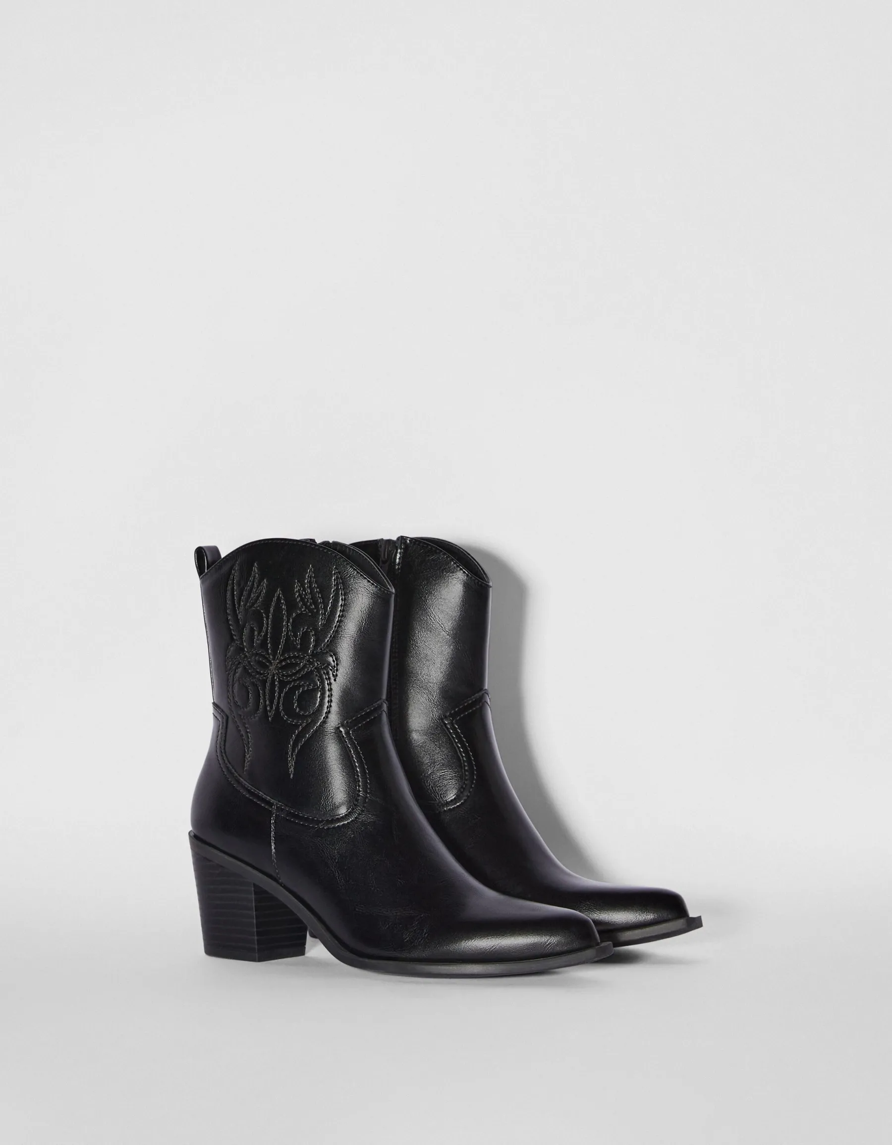BERSHKA Bottines talon cowboy Noir Online