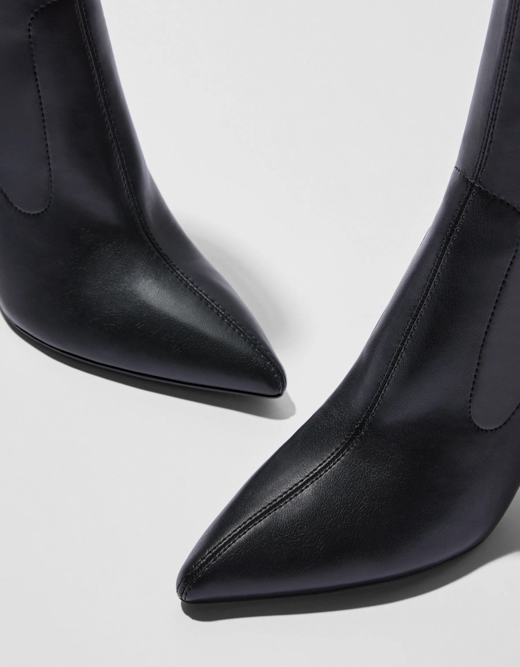 BERSHKA Bottines talon moulantes Noir Best