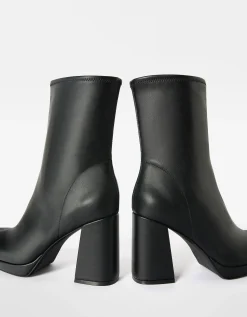 BERSHKA Bottines talon moulantes mini plateforme Noir Store