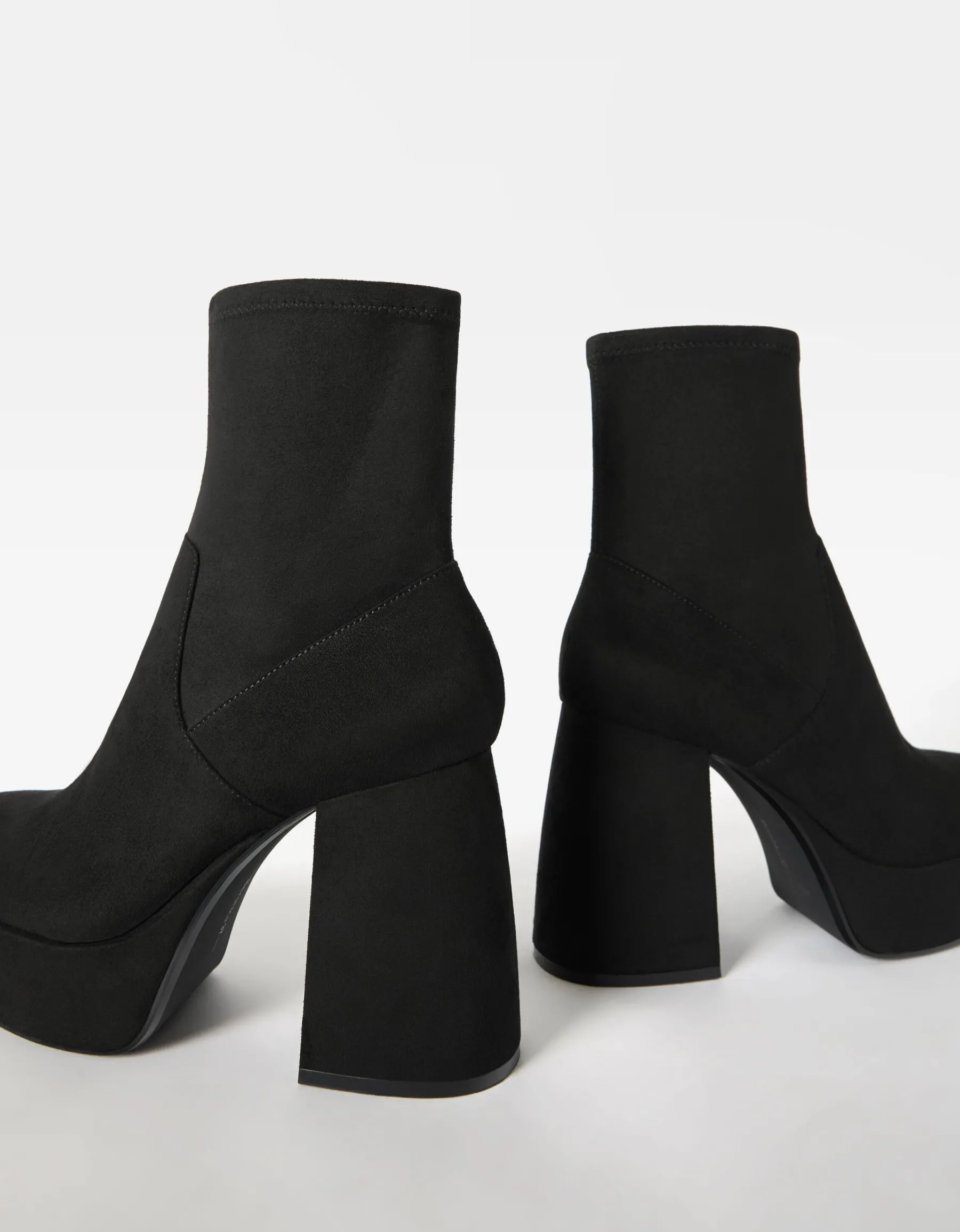 BERSHKA Bottines talon plateforme moulantes Noir Sale