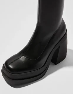 BERSHKA Bottines talon plateforme moulantes Écru Store