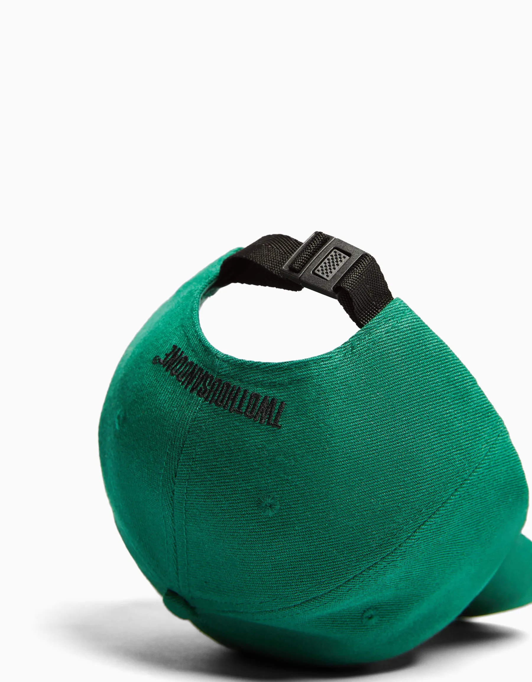 BERSHKA Casquette basique Vert Fashion