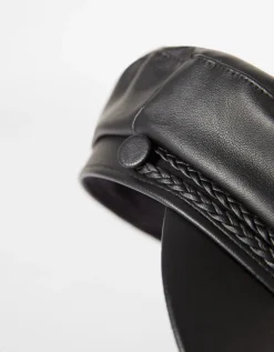 BERSHKA Casquette de marin Noir Store