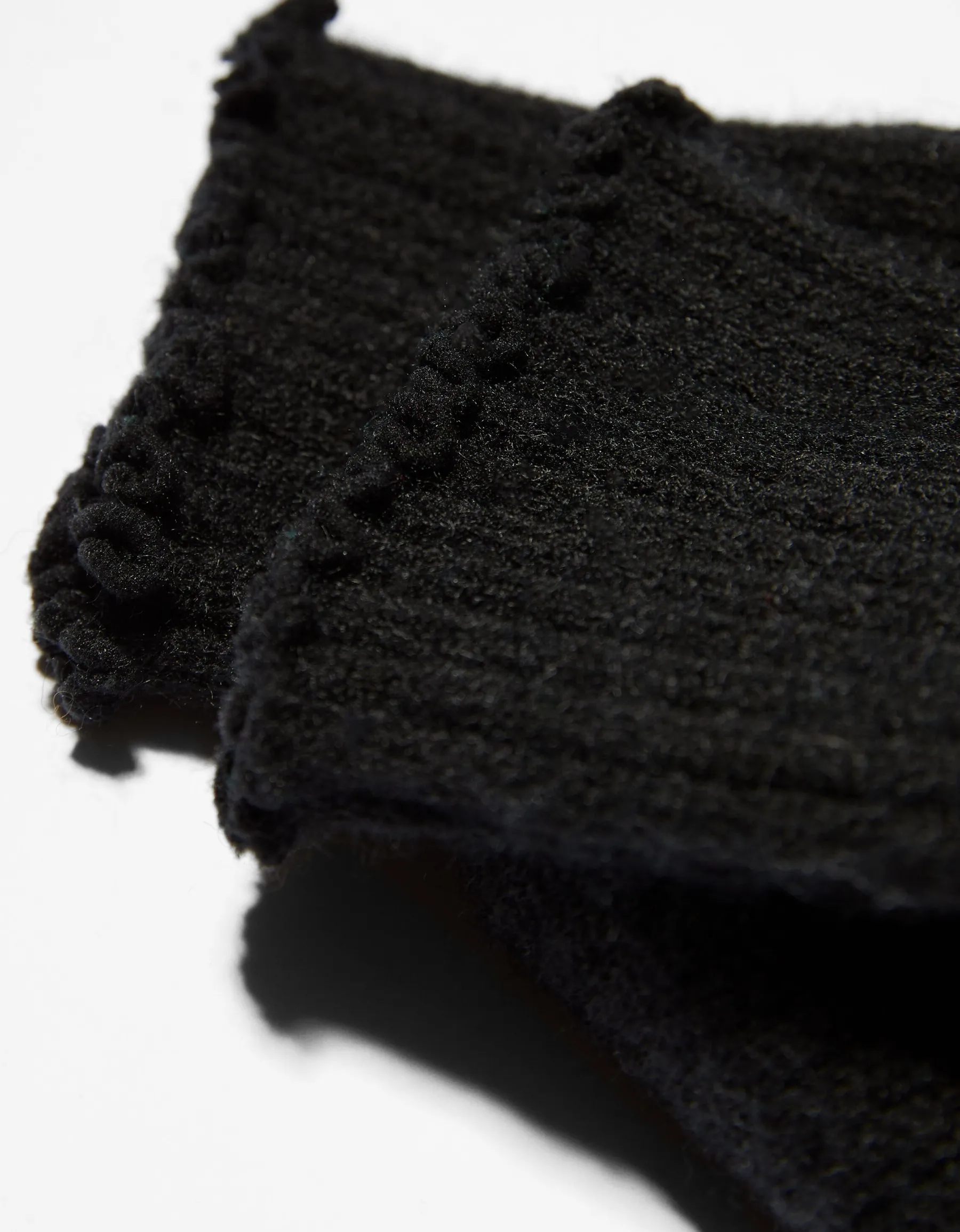 BERSHKA Chauffe-pieds maille Noir Outlet