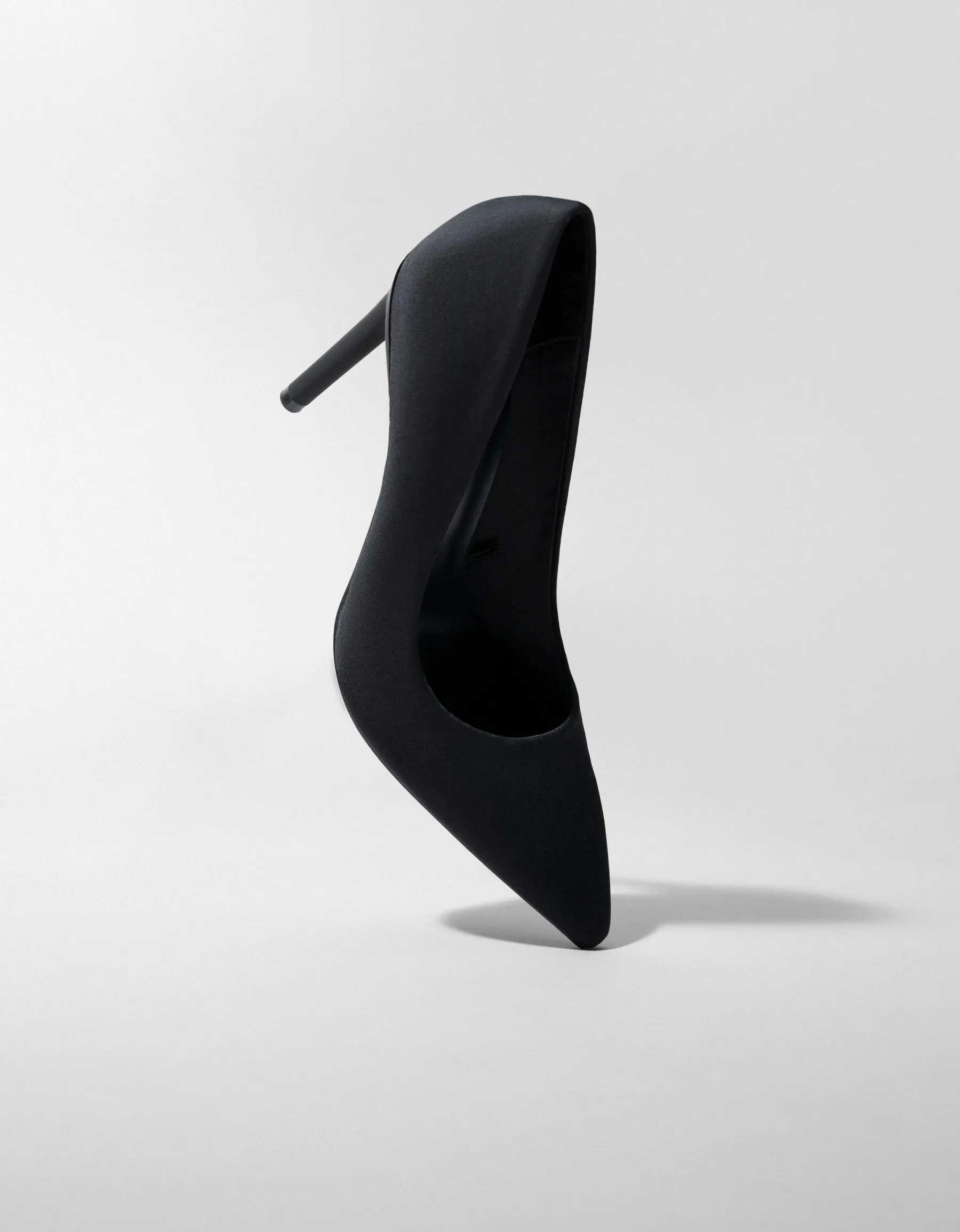BERSHKA Chaussures à talon haut Noir Store
