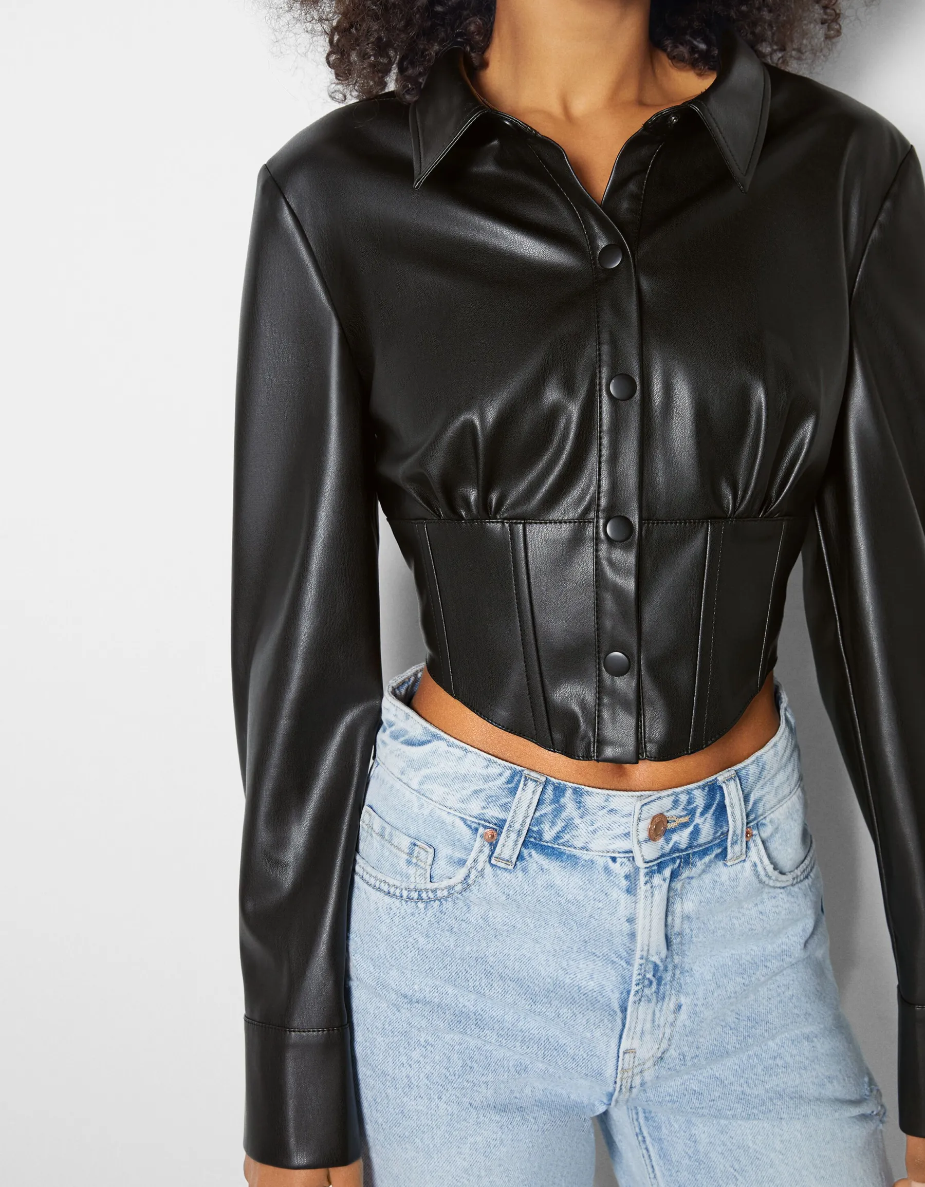 BERSHKA Chemise corset similicuir Noir Fashion