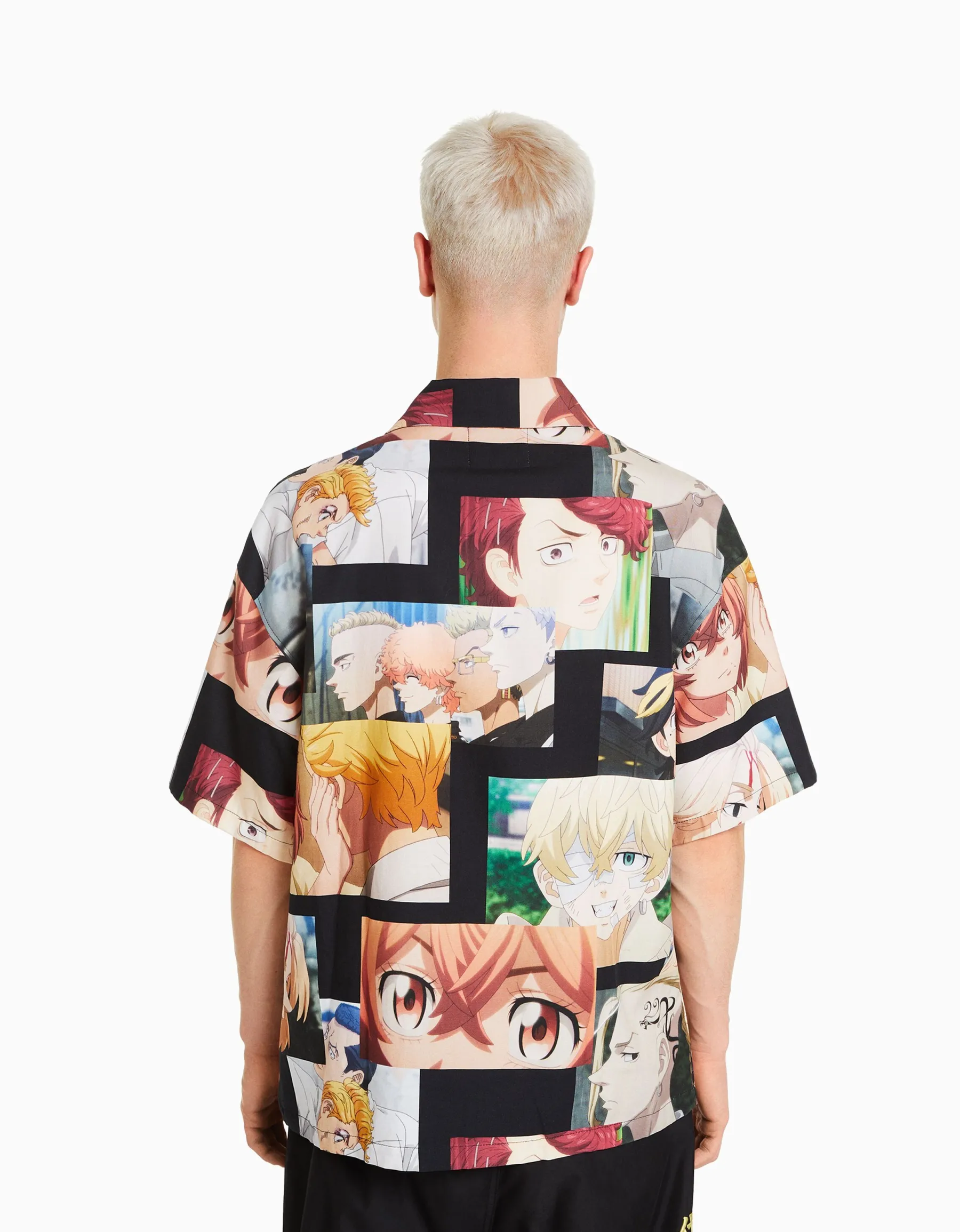 BERSHKA Chemise manches courtes imprimé TOKYO REVENGERS Multicouleur Sale