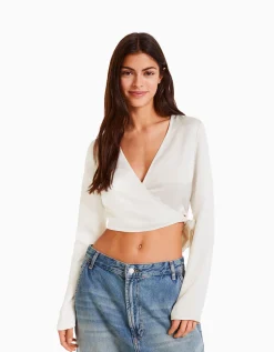 BERSHKA Chemisier cache-cœur ballerine manches longues satiné Beige Flash Sale