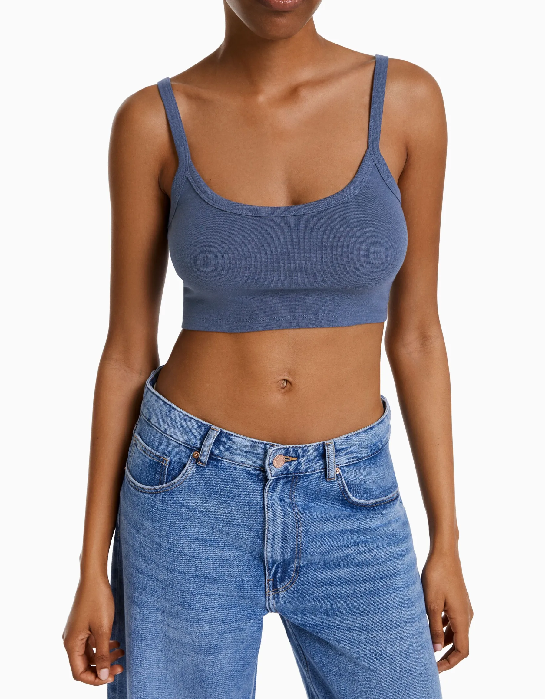 BERSHKA Crop top bretelles larges Bleu lavé Store
