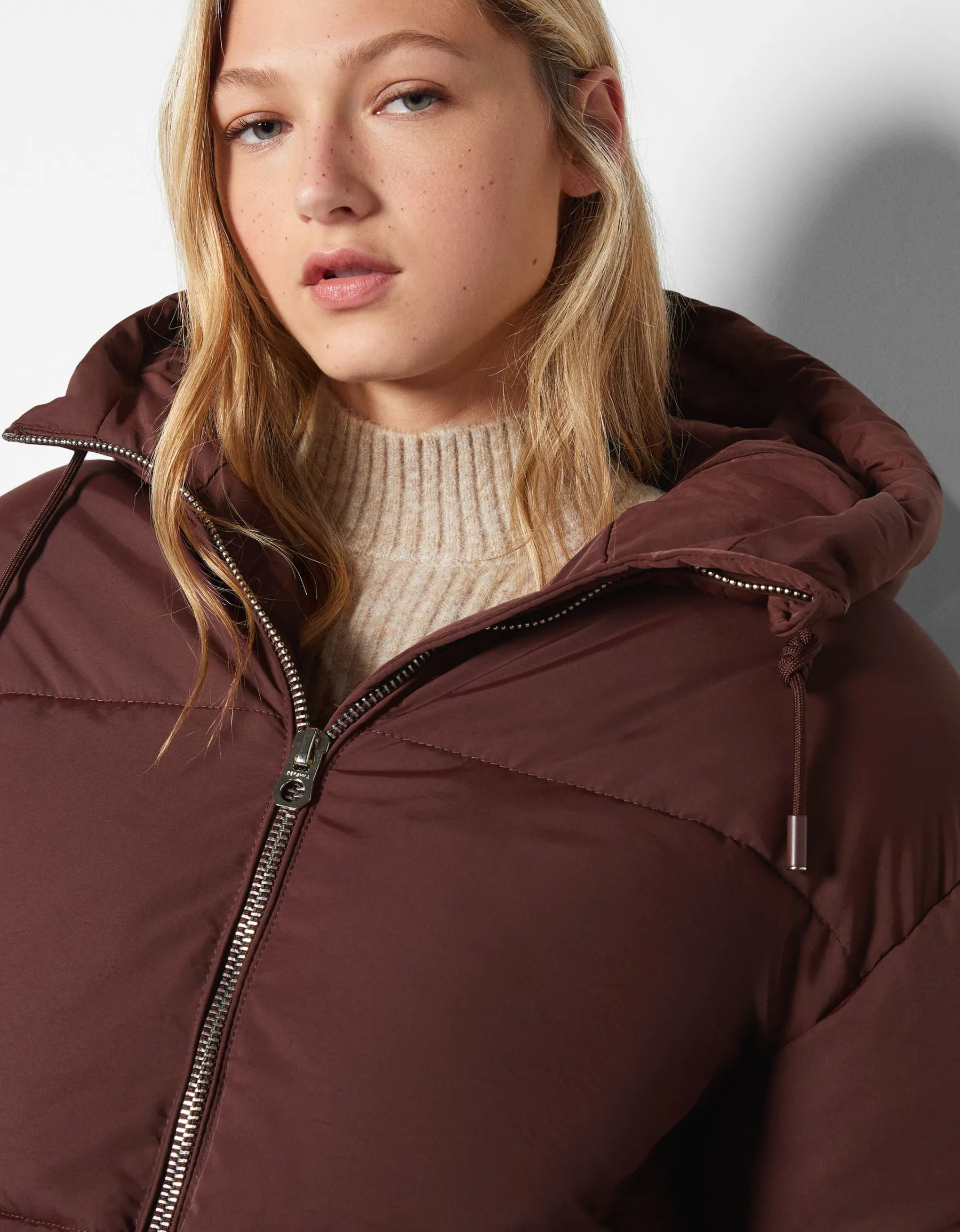 BERSHKA Doudoune capuche oversize Marron New