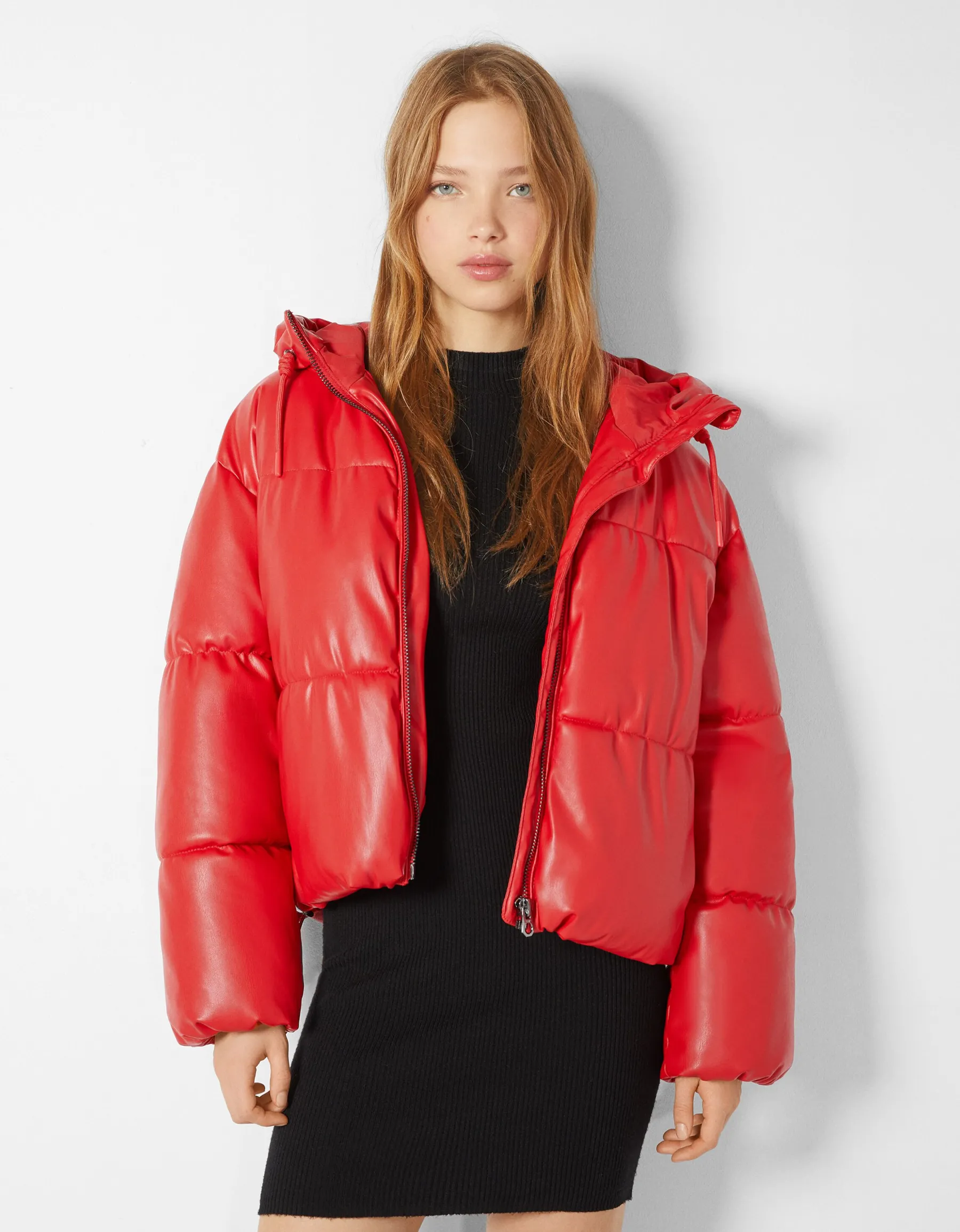 BERSHKA Doudoune capuche similicuir Rouge Shop