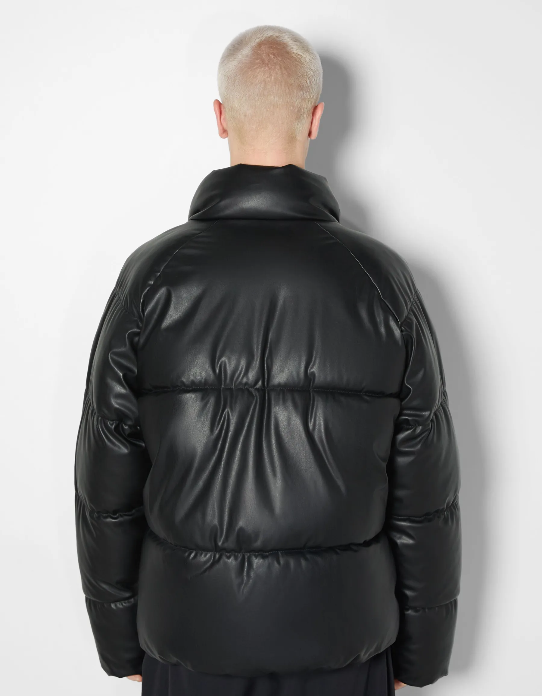 BERSHKA Doudoune en similicuir Noir Fashion