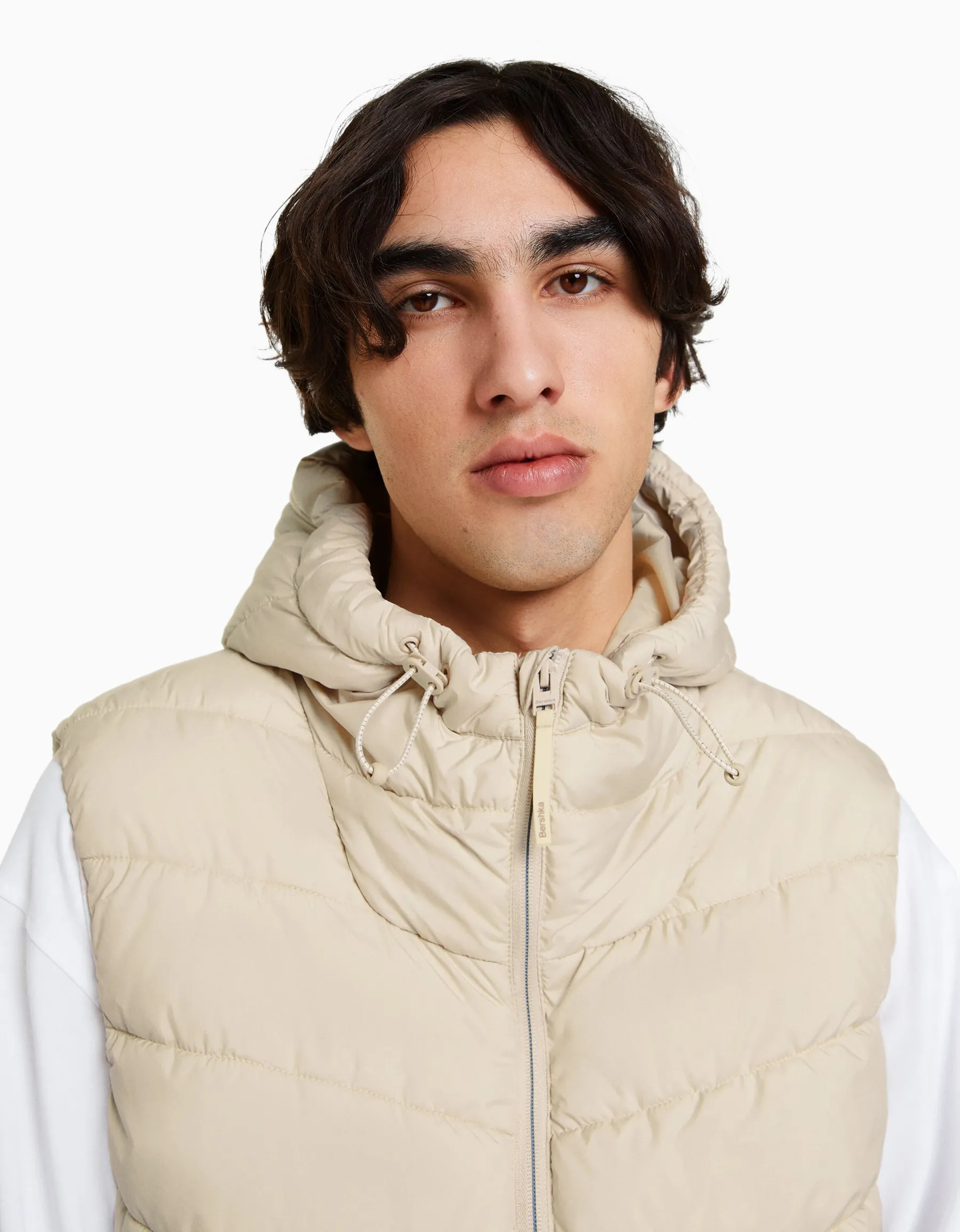 BERSHKA Doudoune sans manches capuche matelassée Noir Shop
