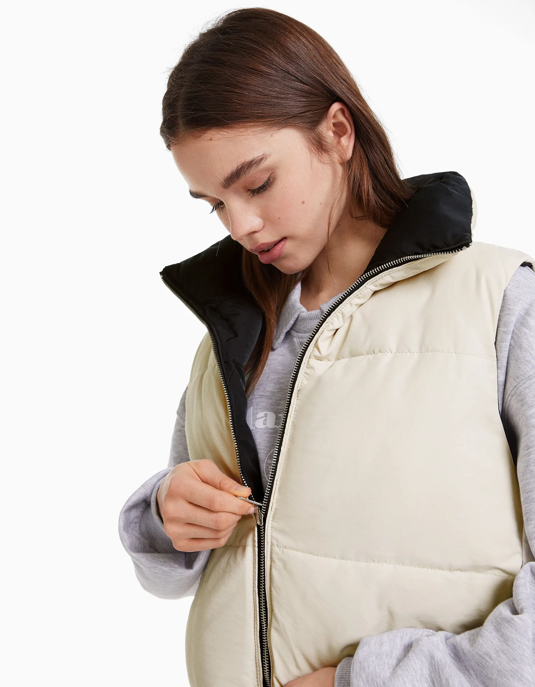 BERSHKA Gilet cropped sans manches réversible Grenade Outlet