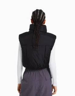 BERSHKA Gilet cropped sans manches effet nylon Violet Clearance