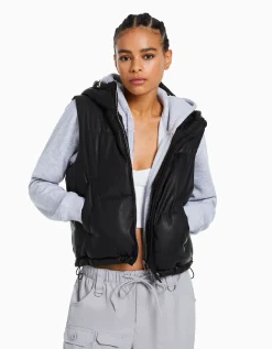 BERSHKA Gilet sans manches capuche similicuir Noir Discount