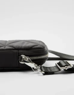 BERSHKA Housse téléphone matelassée Écru Store