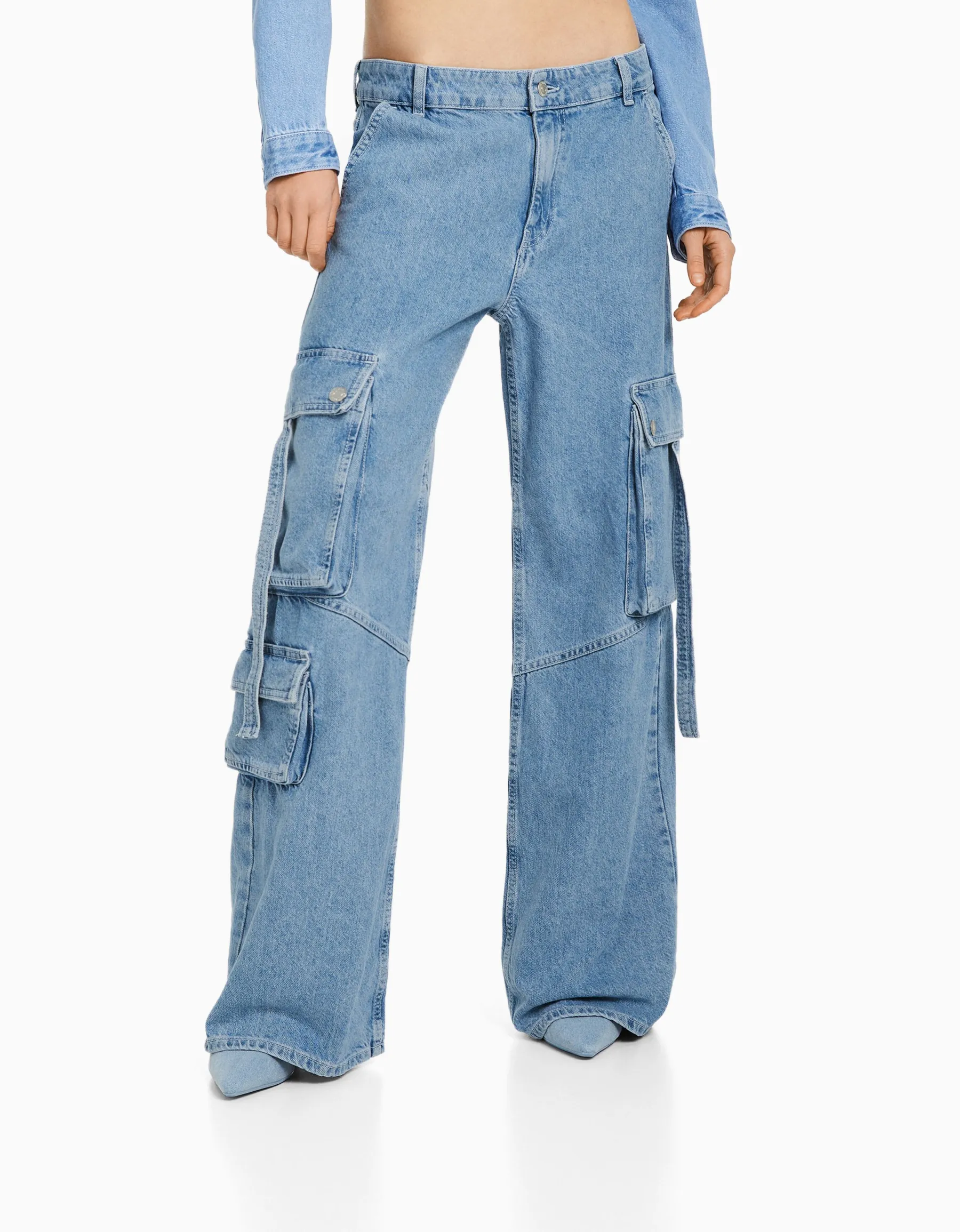 BERSHKA Jean cargo multipoches Bleu lavé New