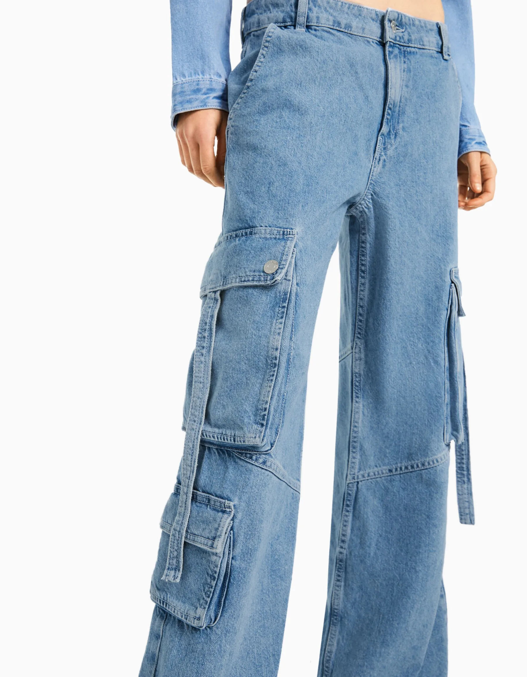 BERSHKA Jean cargo multipoches Bleu lavé New