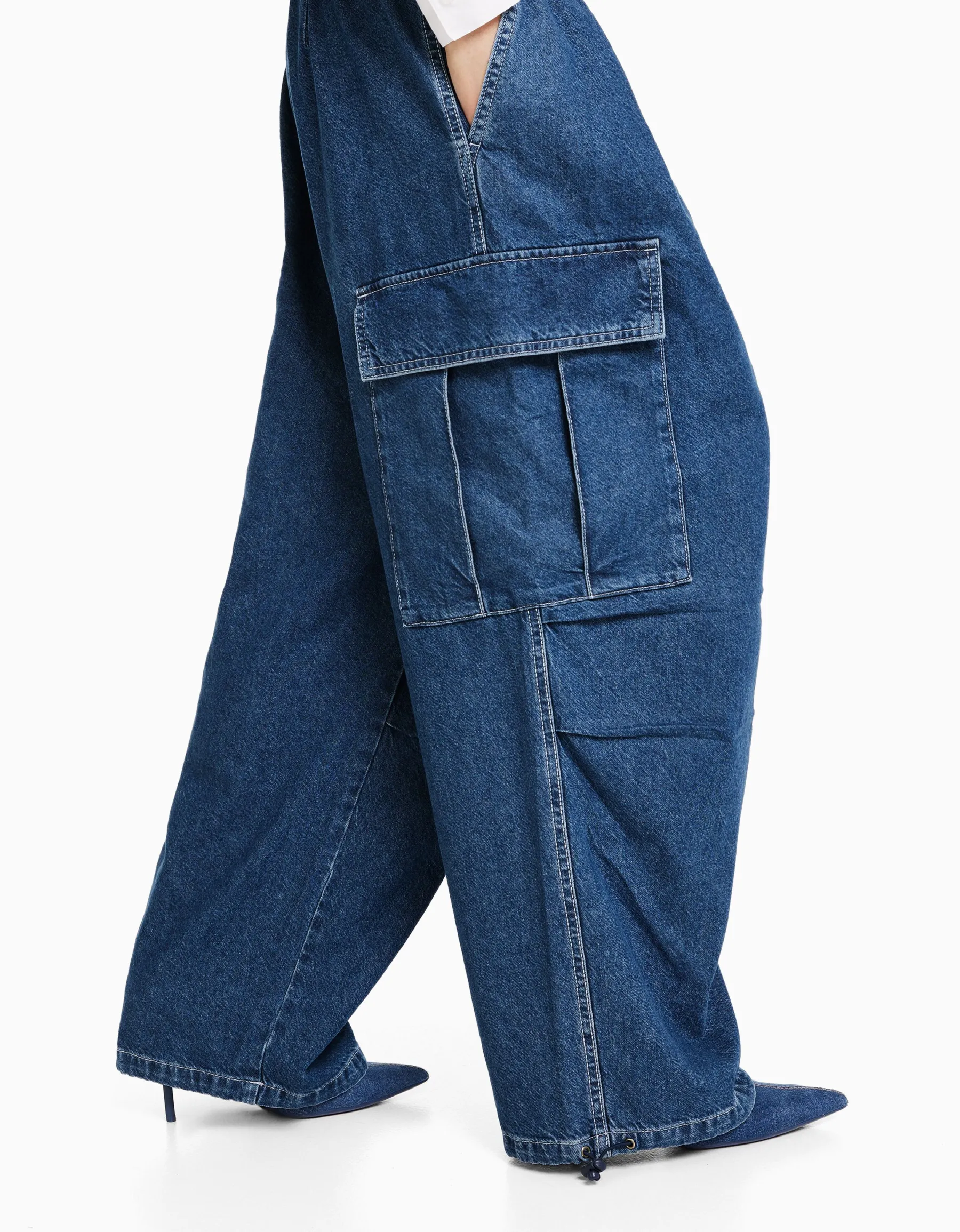 BERSHKA Jean cargo volume Bleu lavé Sale