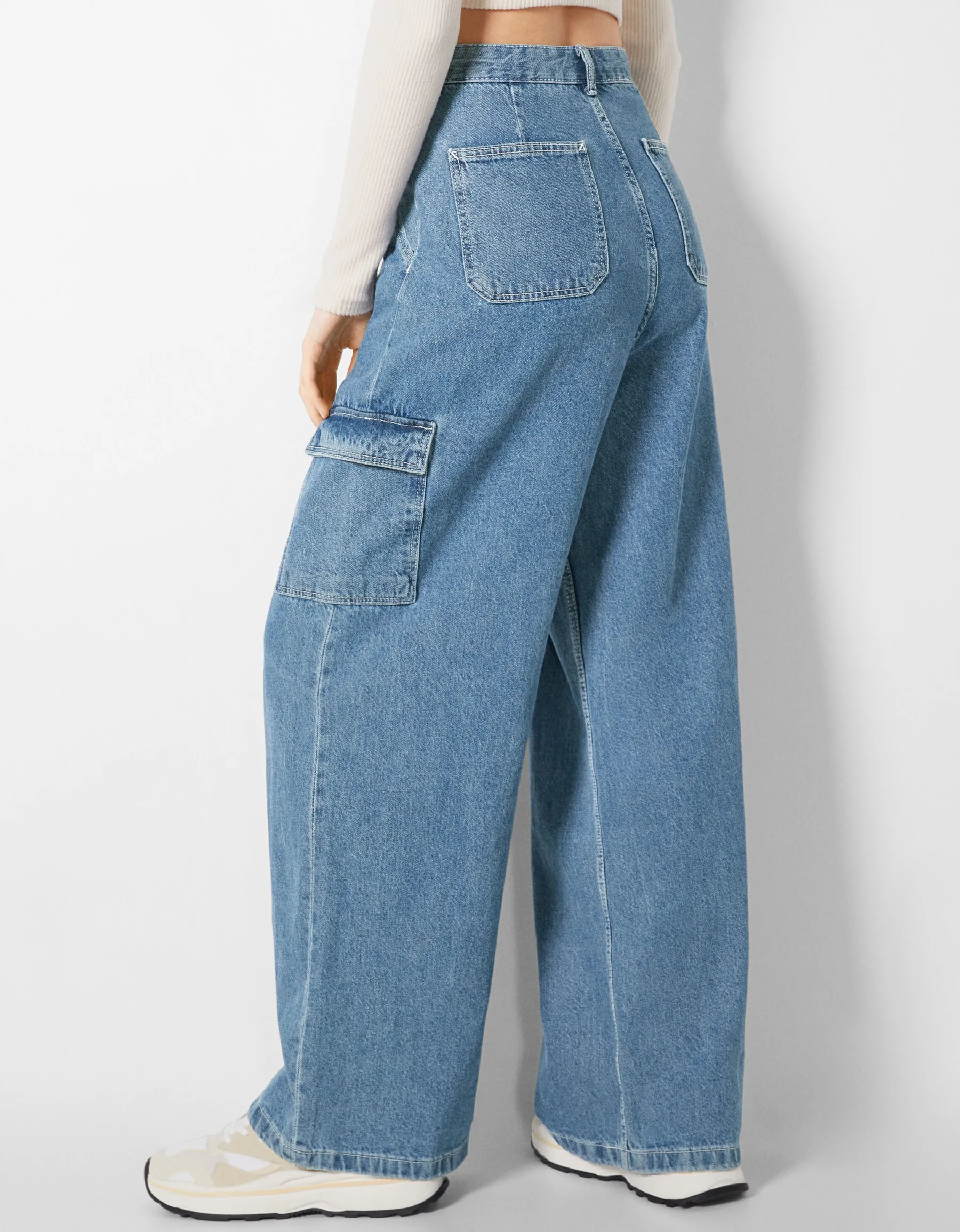BERSHKA Jean cargo wide Bleu Cheap